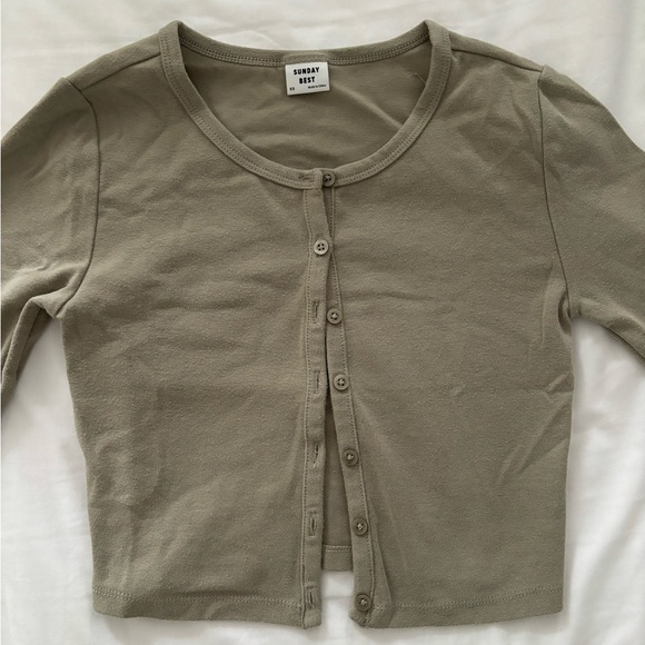 Aritzia sage button cardigan top - Picture 1 of 5